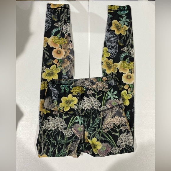 Floral Patterned Leggings fits small - Picture 1 of 3